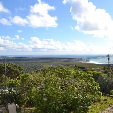 Дом отдыха Flh Mira Guincho House With Sea View And Garden