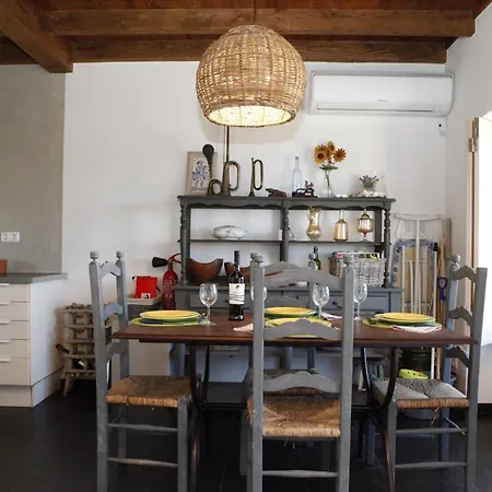 Дом отдыха Flh Mira Guincho House With Sea View And Garden Алкабидеше