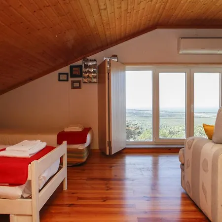 Дом отдыха Flh Mira Guincho House With Sea View And Garden Алкабидеше