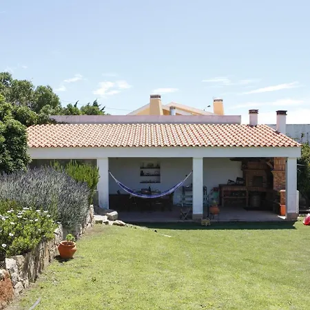 Дом отдыха Flh Mira Guincho House With Sea View And Garden Алкабидеше